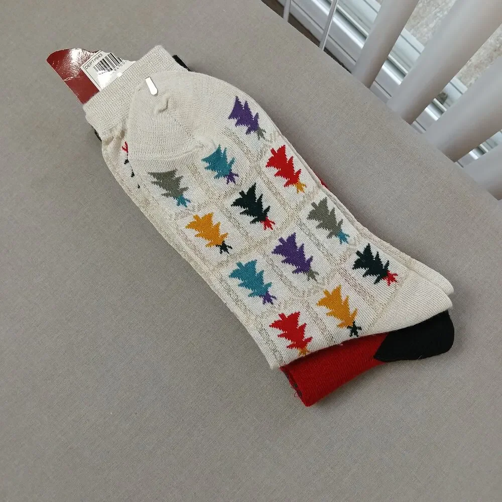 2 Pair of Women's Christmas Socks new old stock black red fair isle white trees